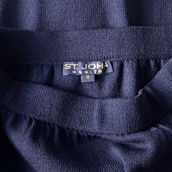 ST JOHN BASICS Marie Gray Navy Santana Knit Pencil Skirt | Classic Wool Blend 10 - Picture 4 of 4